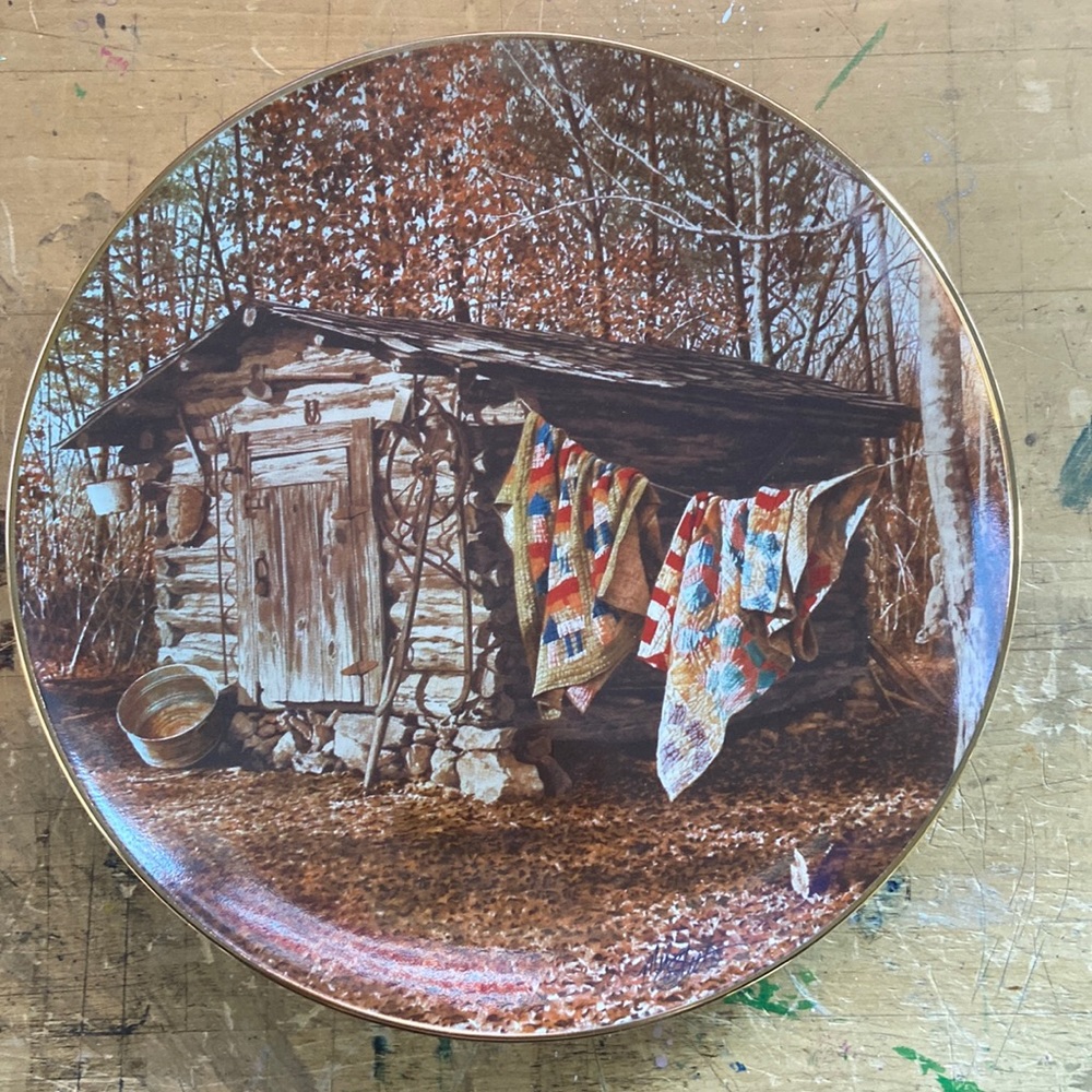 The Hamilton Collection “The Quilter’s Cabin” Plate by Mel Steele 
1991